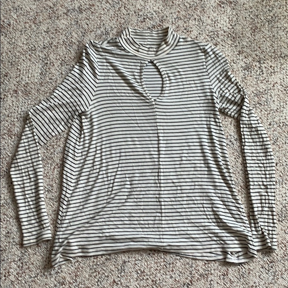 American eagle high neck slit top